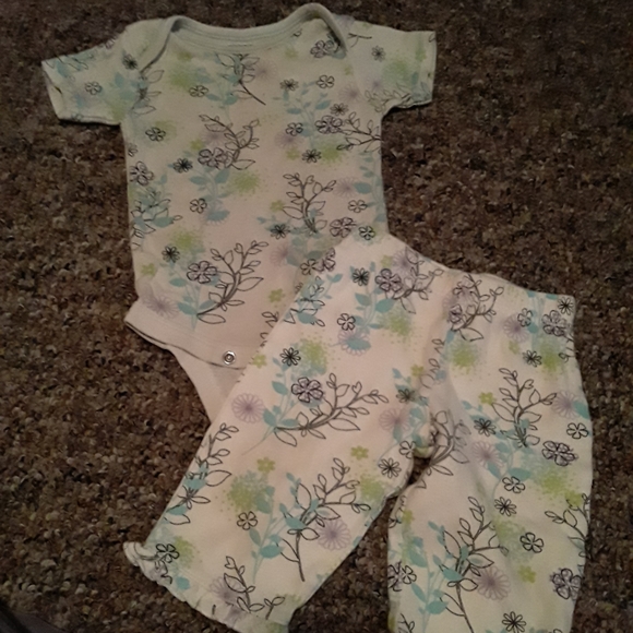 Girls Lot - Picture 3 of 3